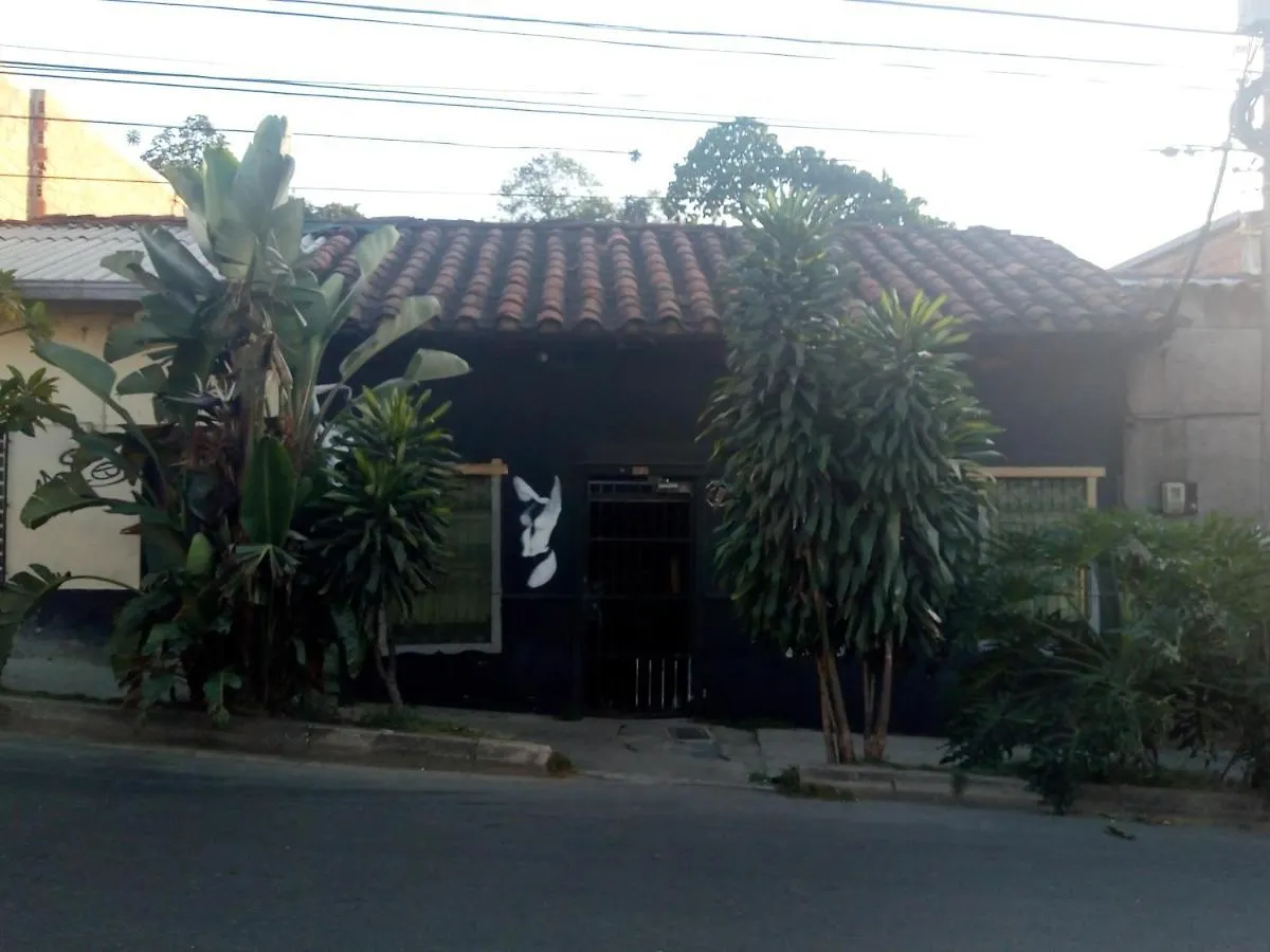 Homestay Casa De La Luna Apartment Medellin Colombia
